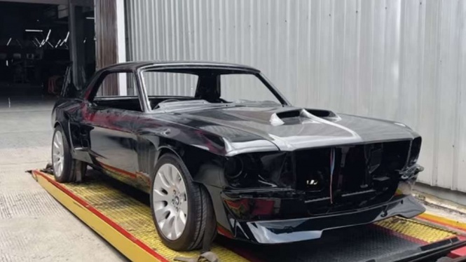 Ford Mustang Palsu milik Rifar Sungkar