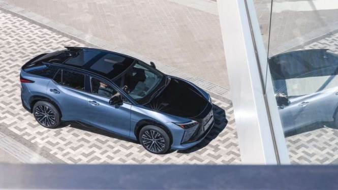 Lexus RZ Model 2026 Dijual Rp 1,2 Miliaran, Lebih Mahal dari Seal