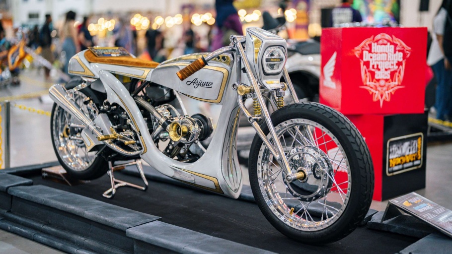Intip Modifikasi Honda Stylo 160, Usung Konsep Neo Broadtracker
