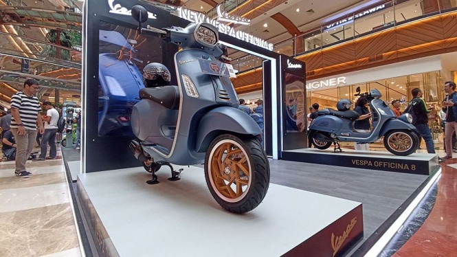 Vespa Sprint dan GTV Officina 8