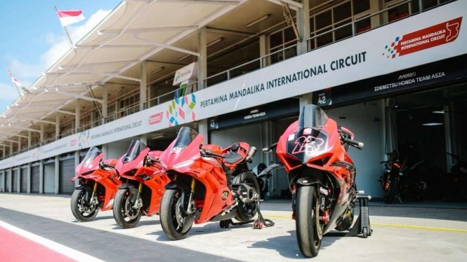 Anak Elang Jakarta Pacu Harley-Davidson di Sirkuit Mandalika