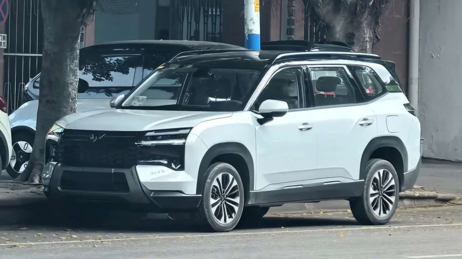 Tampilan Wuling Almaz Darion
