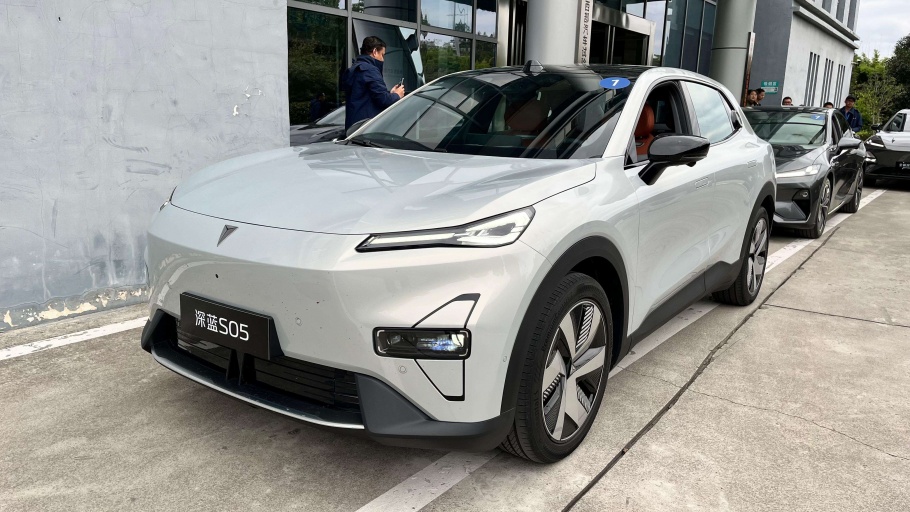 Changan Mau Bawa Mobil REEV ke Indonesia, S05 Kandidat Kuatnya