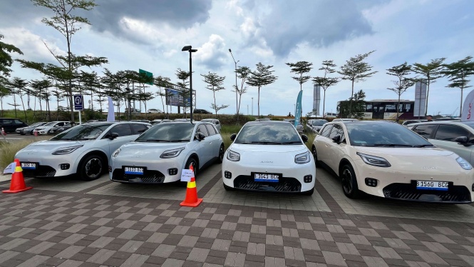 GAC Mulai Distribusikan Ratusan Aion UT ke Konsumen GAC Mulai Distribusikan Ratusan Aion UT ke Konsumen