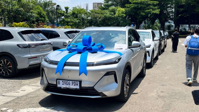 Geely Starray EM-i Made in Purwakarta Begins to be Handed Over to Consumers