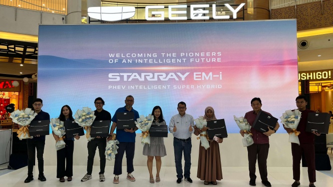Geely Starray EM-i Made in Purwakarta Begins to be Handed Over to Consumers
