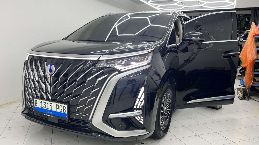 Inspirasi Modifikasi Mobil Listrik Denza D9, Bikin Makin Premium