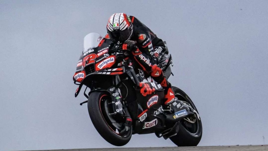 Hasil MotoGP Portugal 2025: Bezzecchi Menang Mudah di Portimao