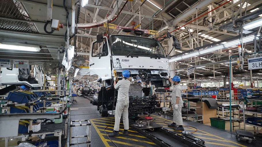 Proses produksi Mitsubishi Fuso