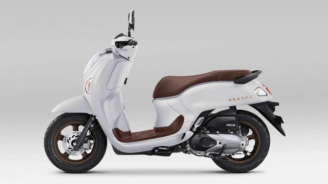 Honda Scoopy Tampil Menawan, Disematkan Warna Baru
