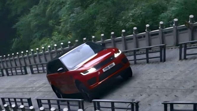 Range Rover Unjuk Gigi Lagi, Taklukkan Gerbang Surga Cina