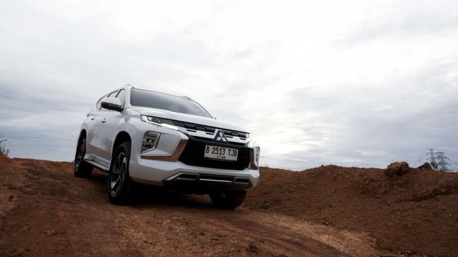 Mitsubishi Pajero Sport Raja SUV di Indonesia