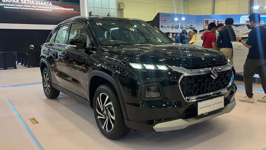 Suzuki Grand Vitara Tampil Lebih Segar di GJAW 2025