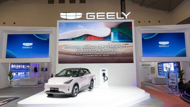 Geely EX2