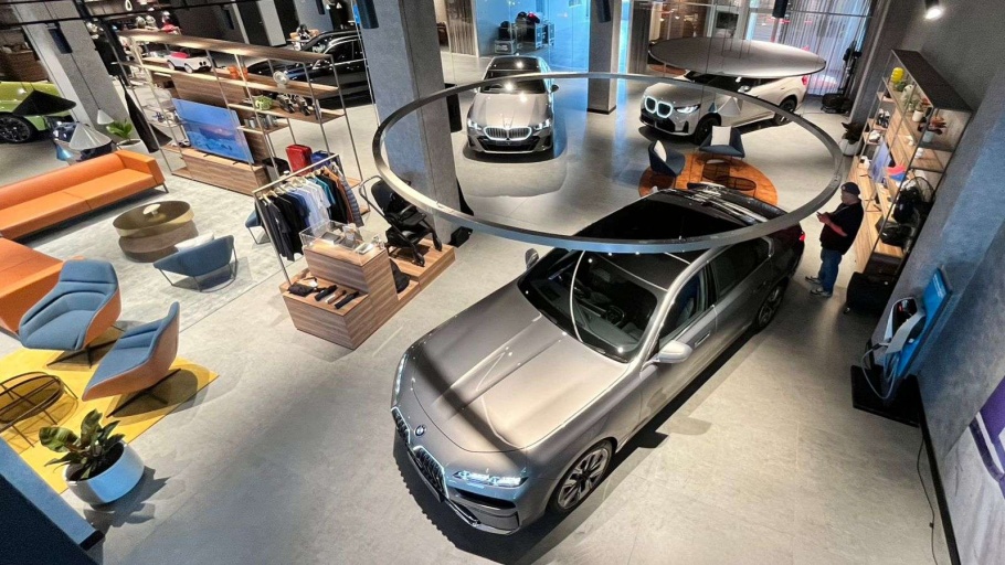 BMW Buka Diler Baru di Bekasi, Tawarkan M Series dan Mini