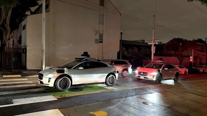 Kendaraan otonom Waymo