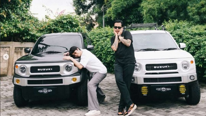 Dikta Wicaksono's vehicle collection