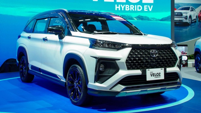 Toyota Veloz Hybrid