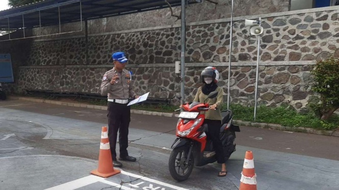 Biaya pembuatan SIM
