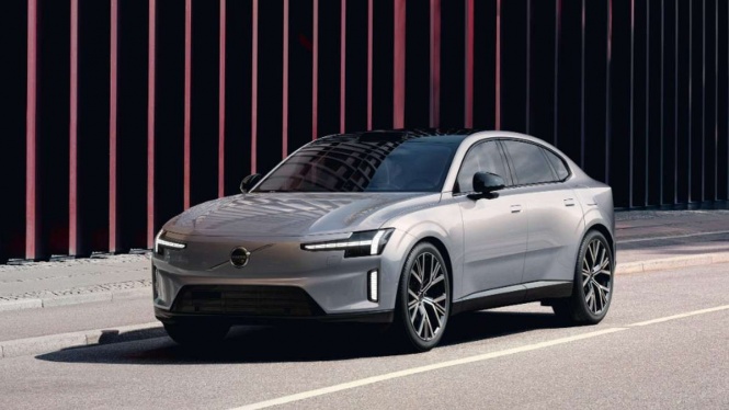 Simak Kelebihan Mobil Listrik Volvo ES90 yang Baru Diluncurkan