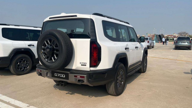 Jetour G700