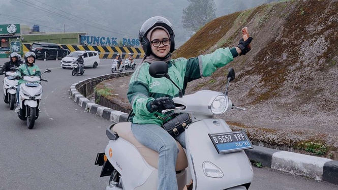 Yadea Touring