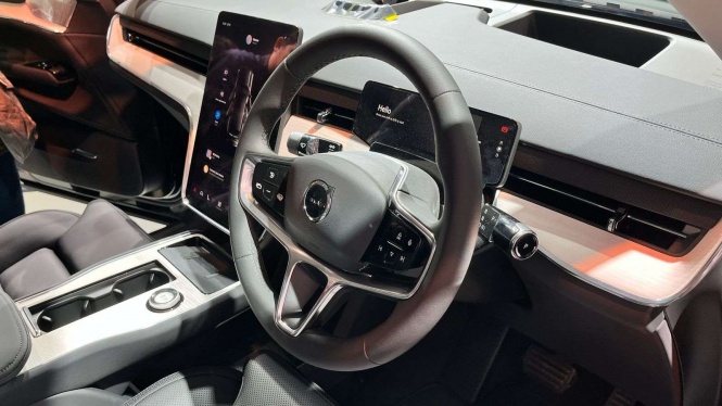 Volvo EX90