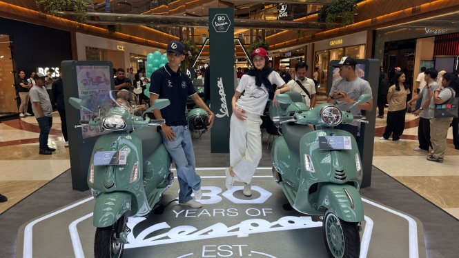 Vespa Sprint & GTS 250 80 Anniversary
