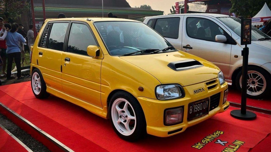 Daihatsu Ceria JDM