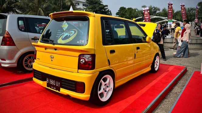 Daihatsu Ceria JDM