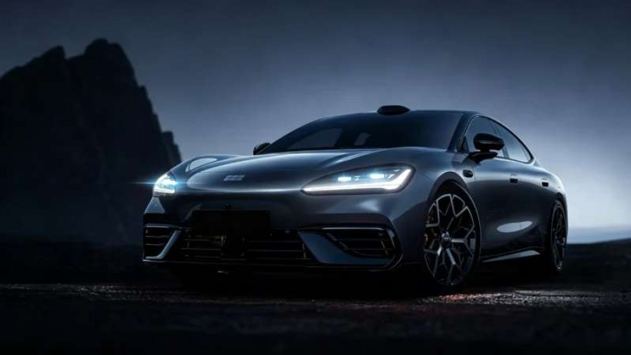Geely Bikin Tiruan Xiaomi SU7, Versi Ekonomis Incar Generasi Muda