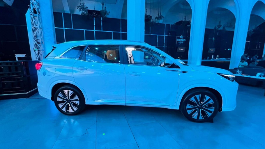 DFSK E5 Plus PHEV