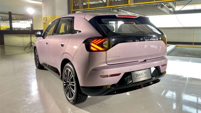 BAIC T1