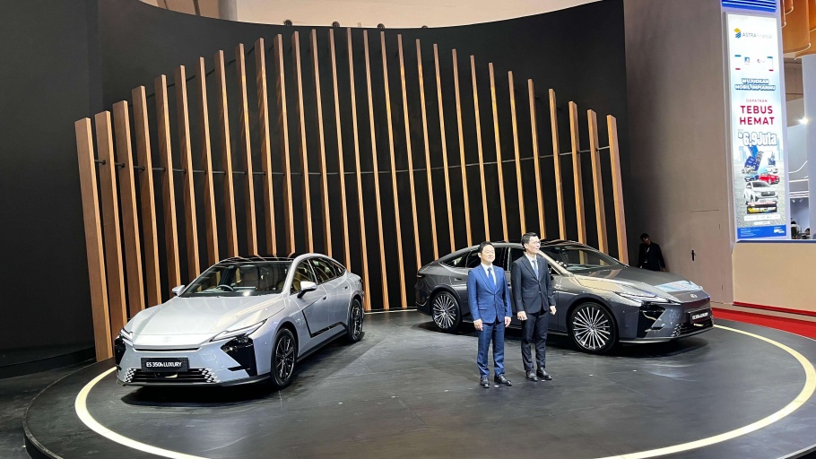 Lexus