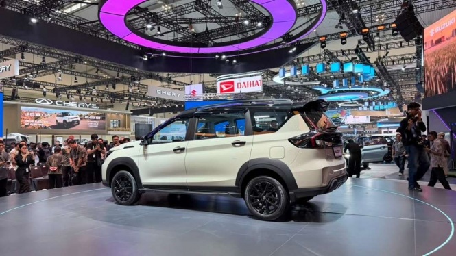 Suzuki XL7