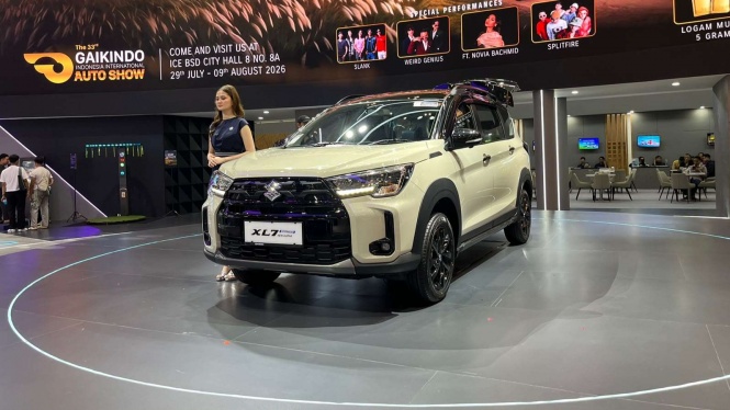 Suzuki XL7 Hybrid Alpha