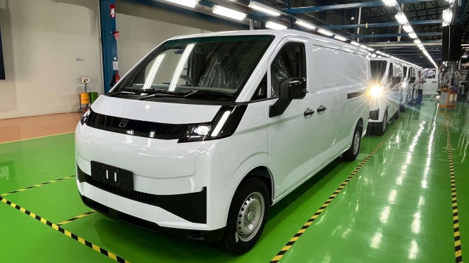 Farizon V8E