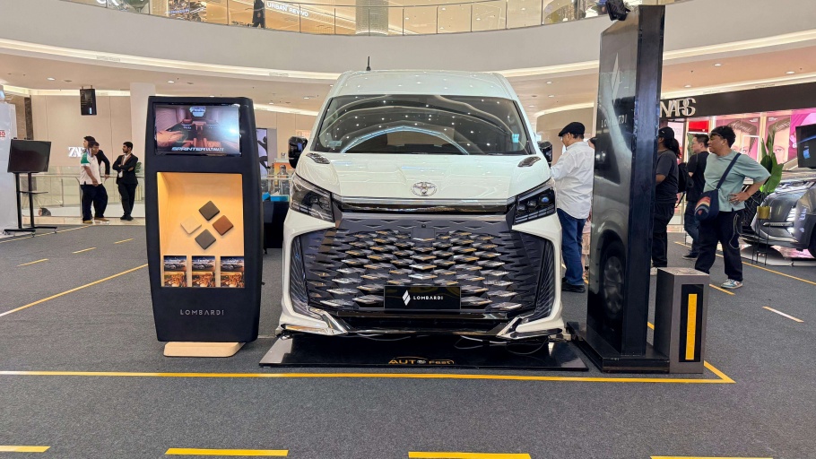Toyota Hiace Premio